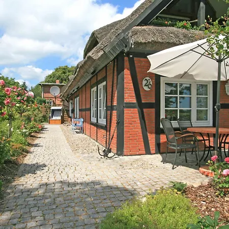 To Hus - Maraike Mit Garten By Interhome Middelhagen