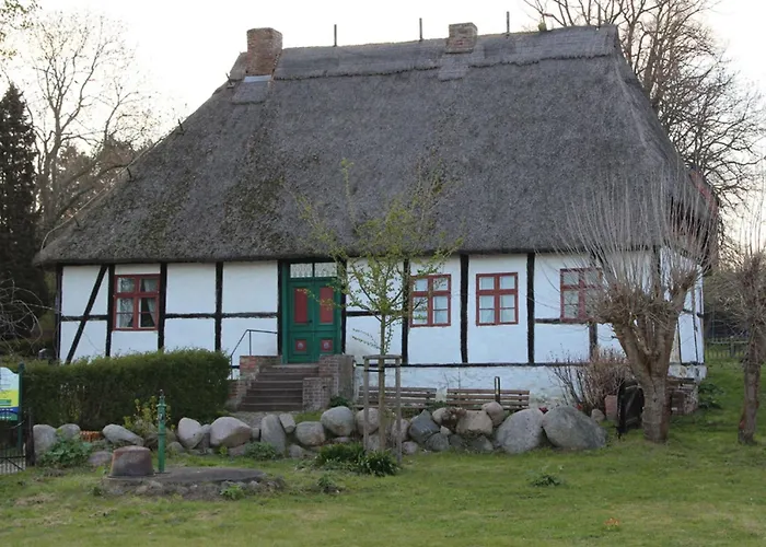 Appartement To Hus - Maraike Mit Garten By Interhome Middelhagen